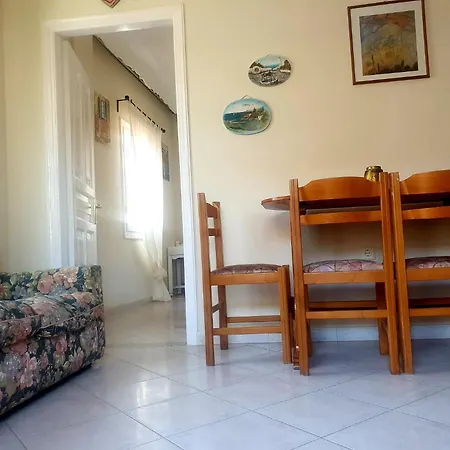 Charis Acharavi Beach Apartment *
